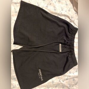 I’m selling it need some money and I also got the creams one it both new